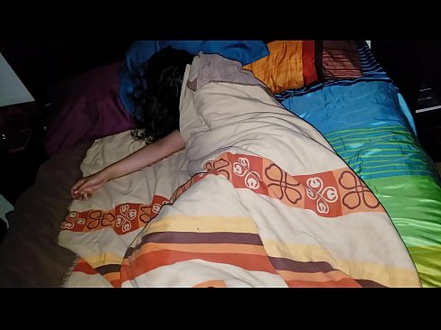 ❤️ Kasupoeg sõimab oma noort kasuema, kui ta magab. ❤❌ Porno at et.porn-93.ru